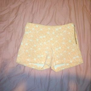 Banana republic peach colored shorts.